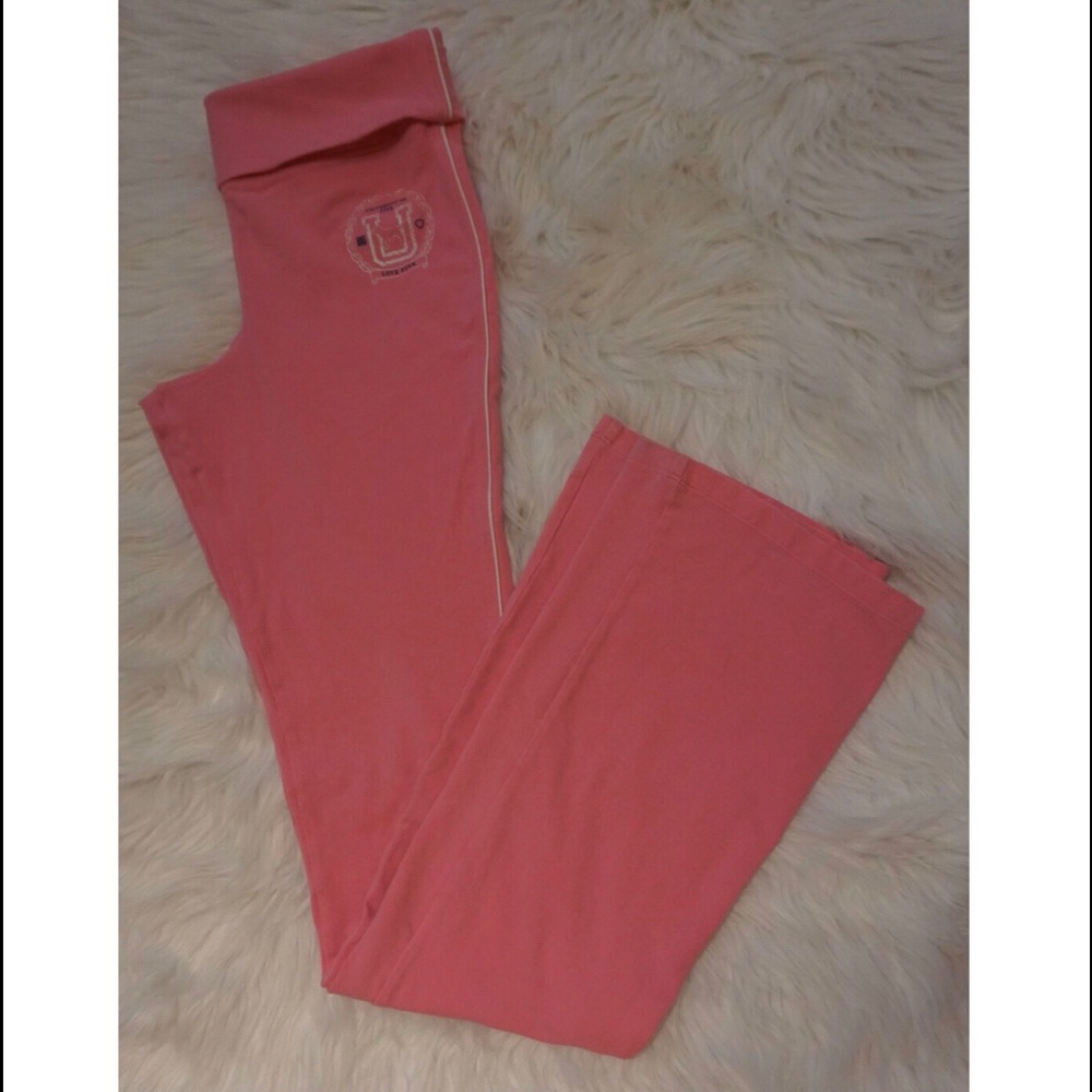 VS PINK YOGA PANTS